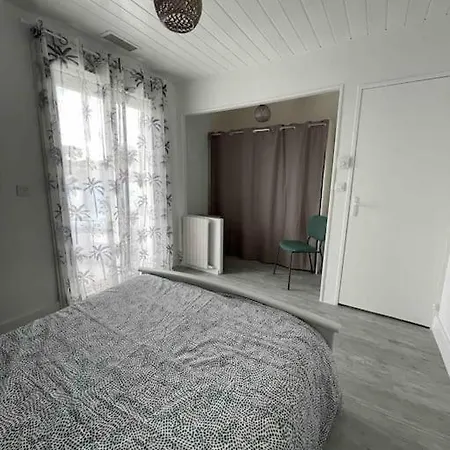 Holiday home Maison 6 Personnes Climatisee Fibre *
